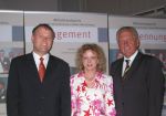 Gerhard und Beate Daiger mit Wirtschaftsminister Pfister beim Großen Preis des Mittelstandes