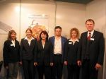 Gruppenfoto mit allen Walser-Mitarbeitern auf der IDS 2009