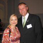 Gerhard R. Daiger mit Weltmeisterin Regina Halmich